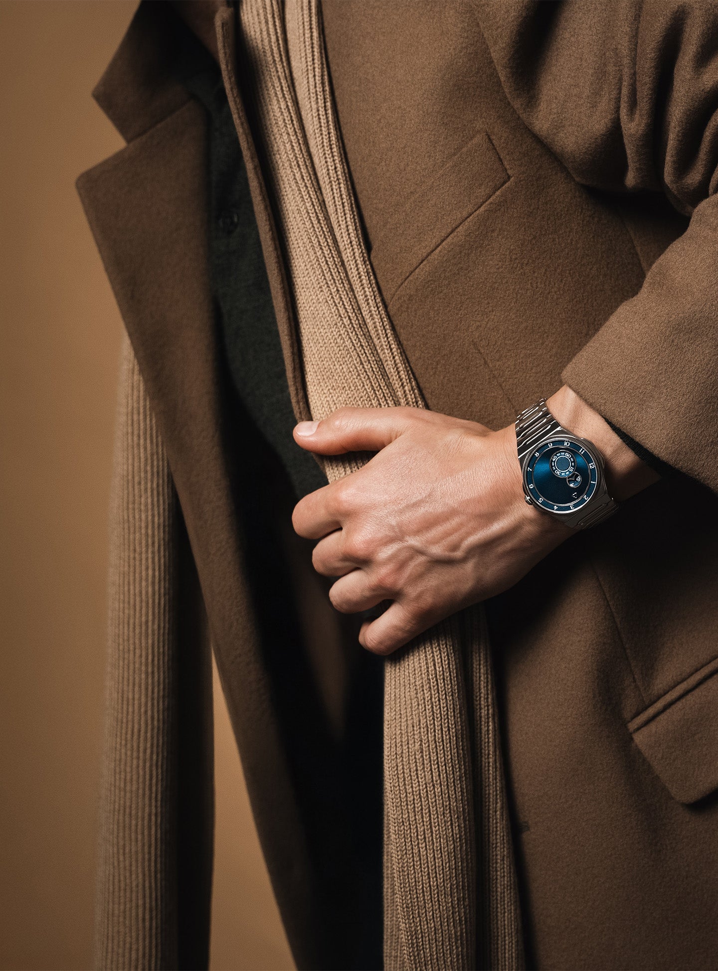 trilobe trente-deux sunray blue watch steel case