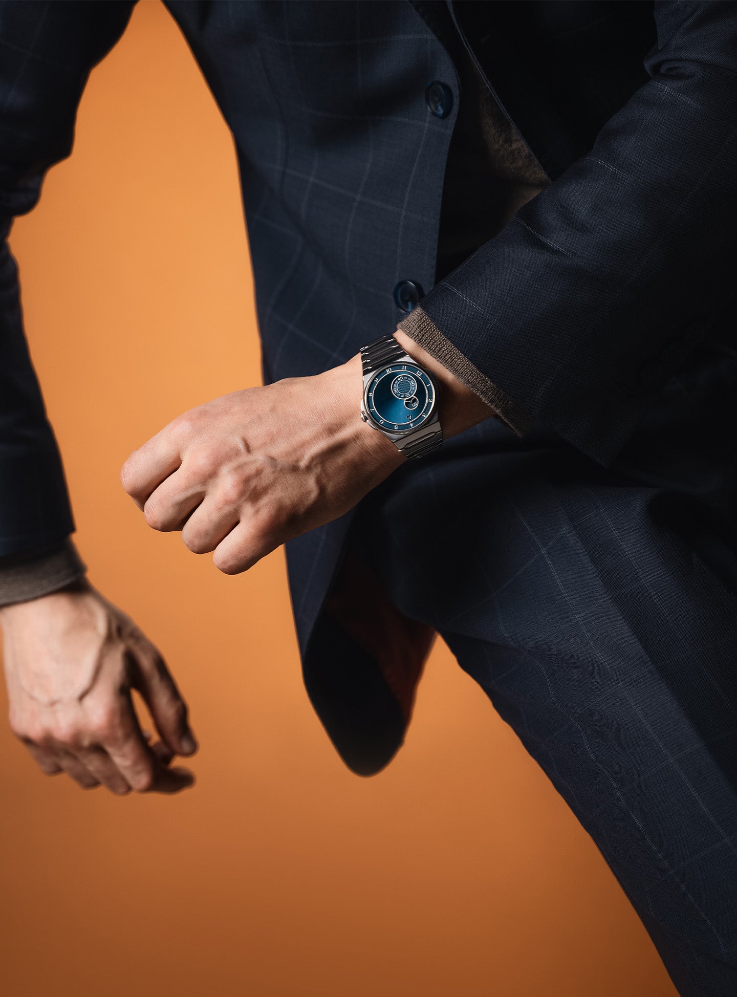 trilobe trente-deux sunray blue watch steel case