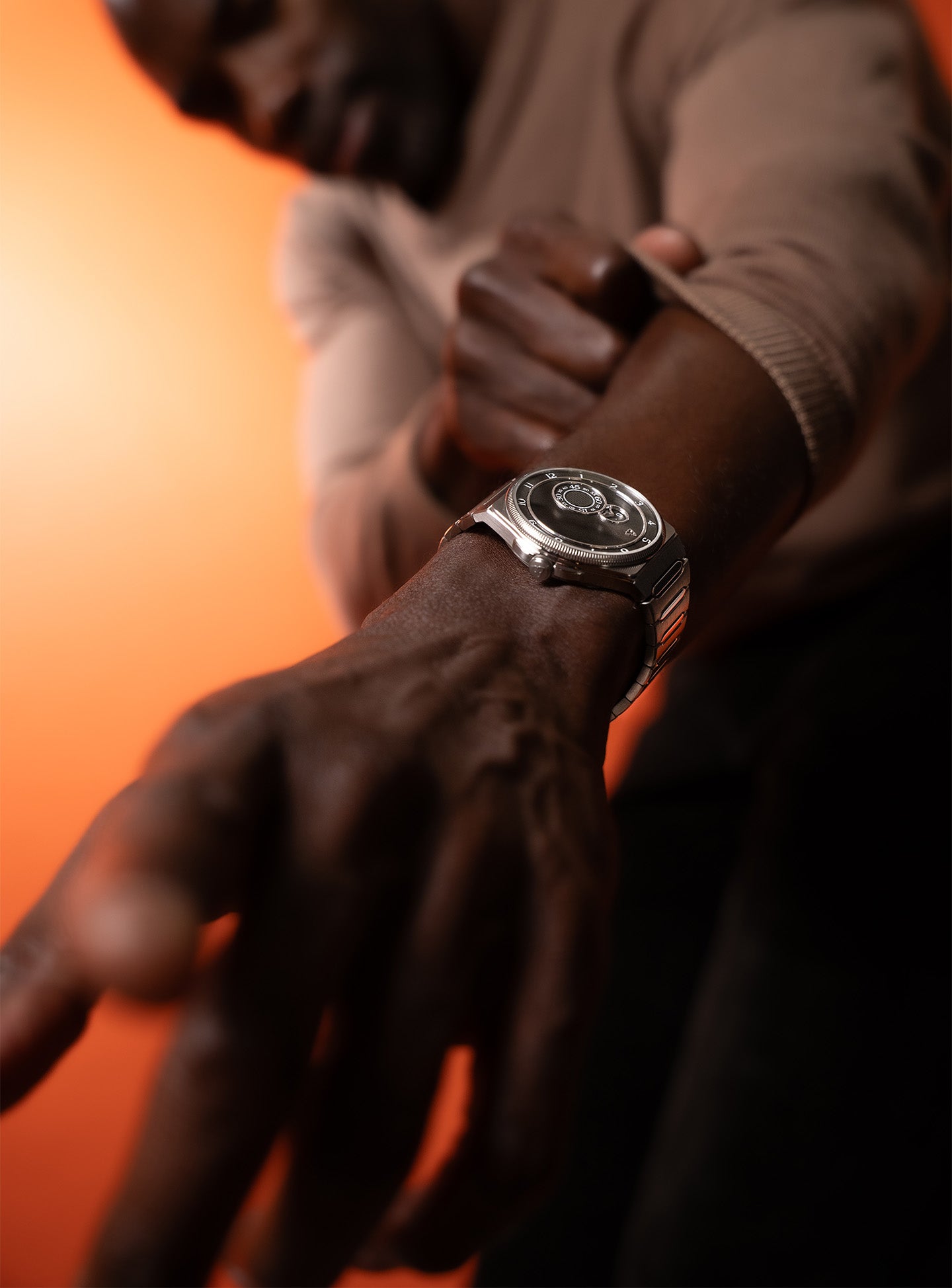 trilobe trente-deux sunray grey watch steel case