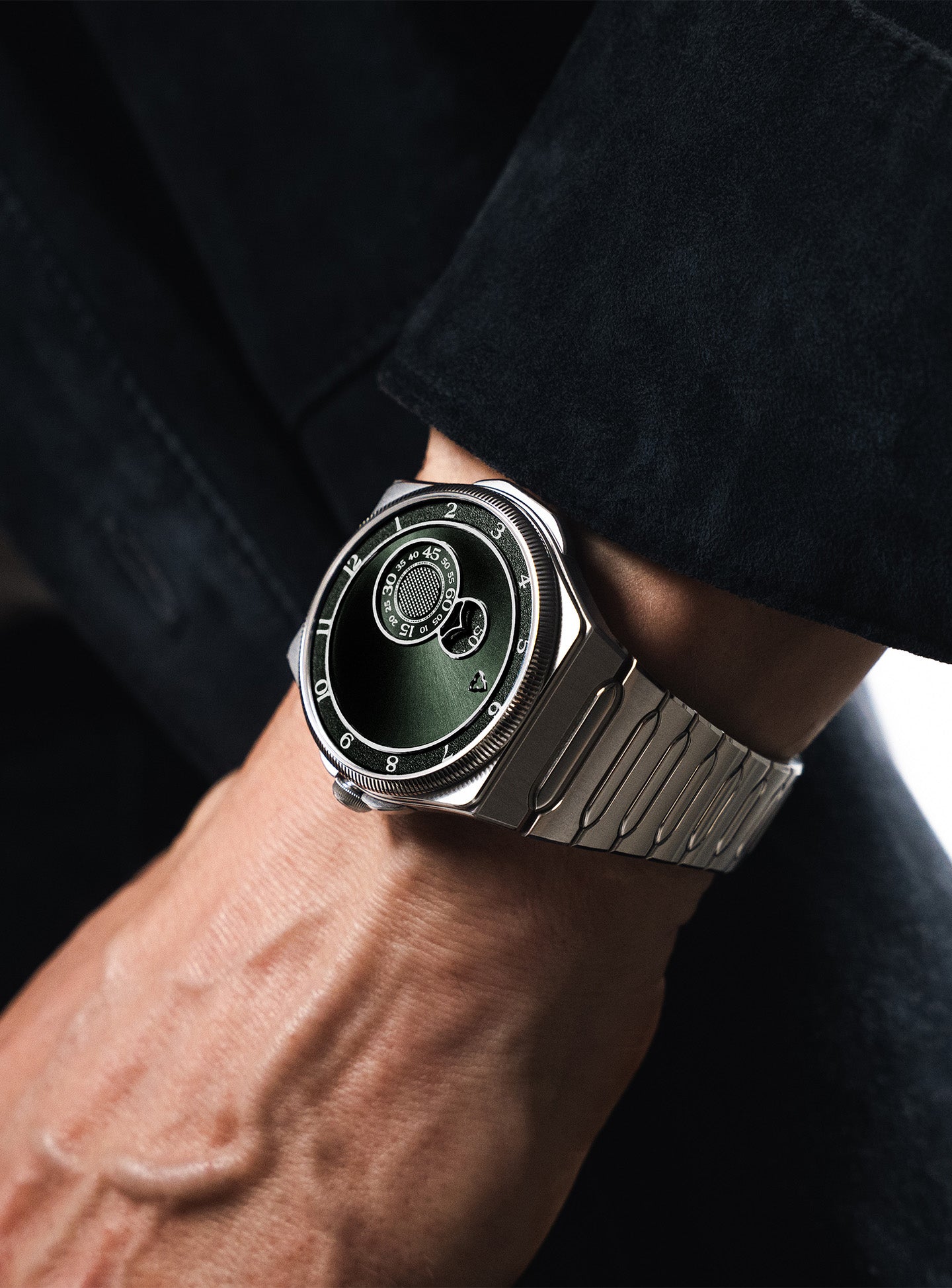 trilobe trente-deux sunray green watch steel case