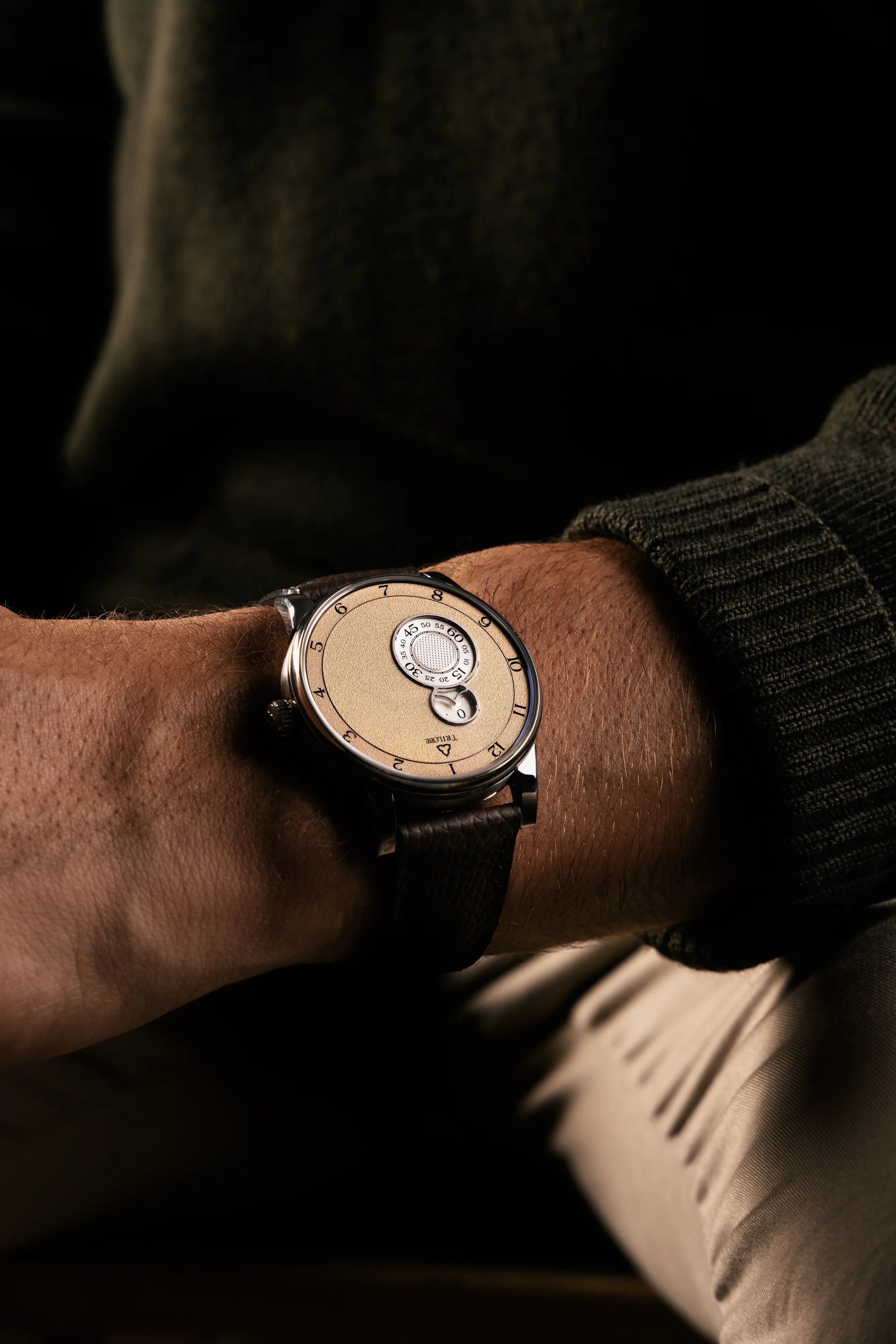 trilobe nuit fantastique dune watch