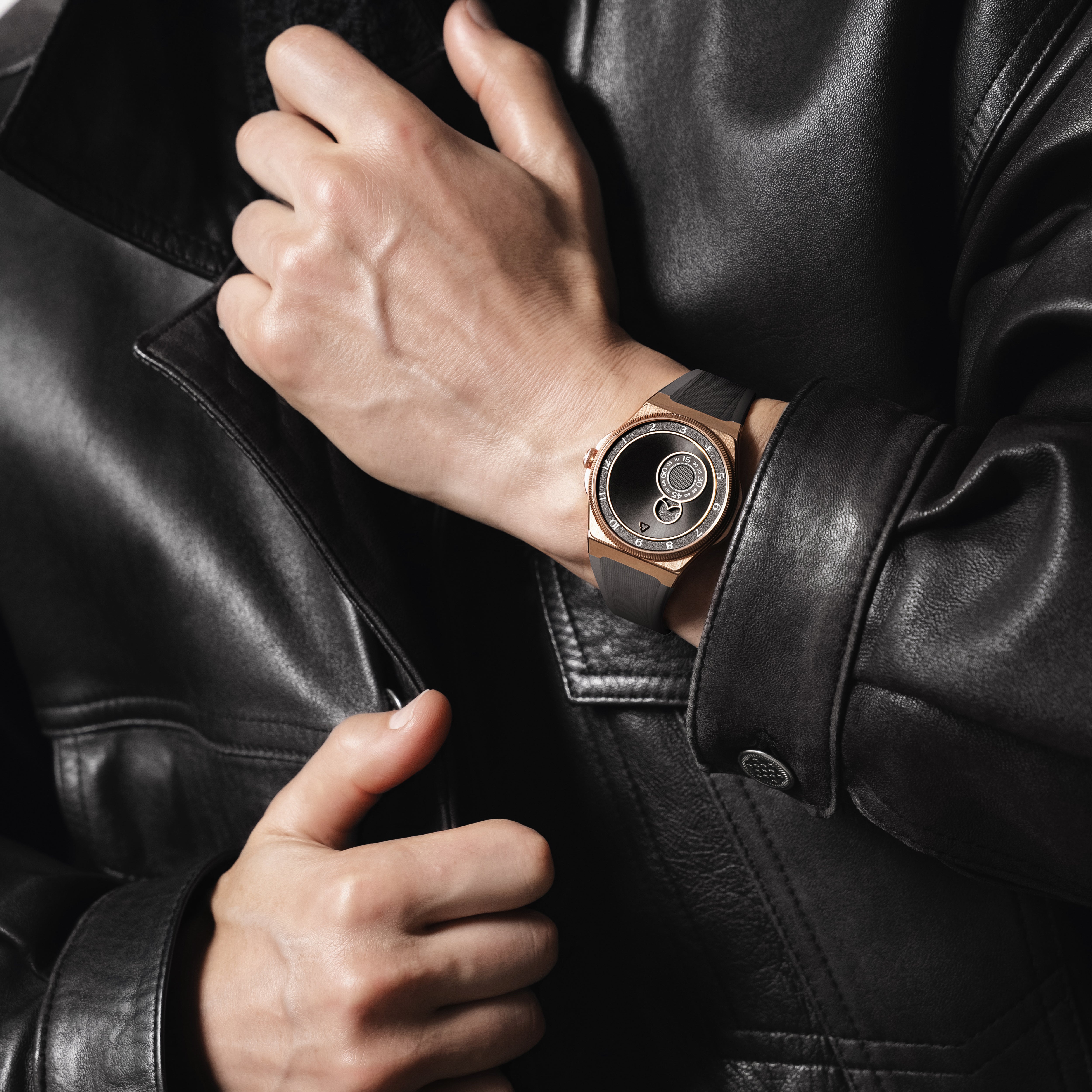 trente-deux sunray grey rose gold case lifestyle