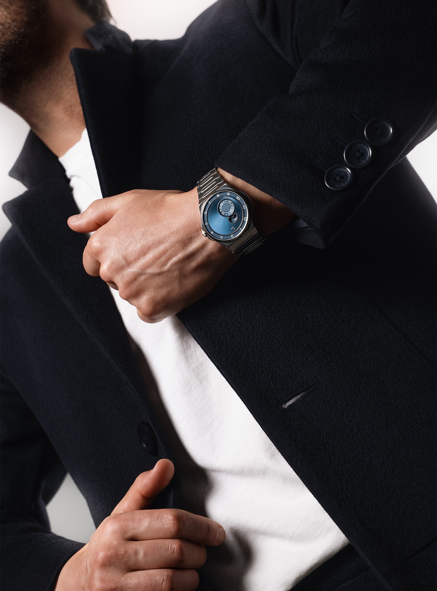 trilobe trente-deux sunray blue watch steel case