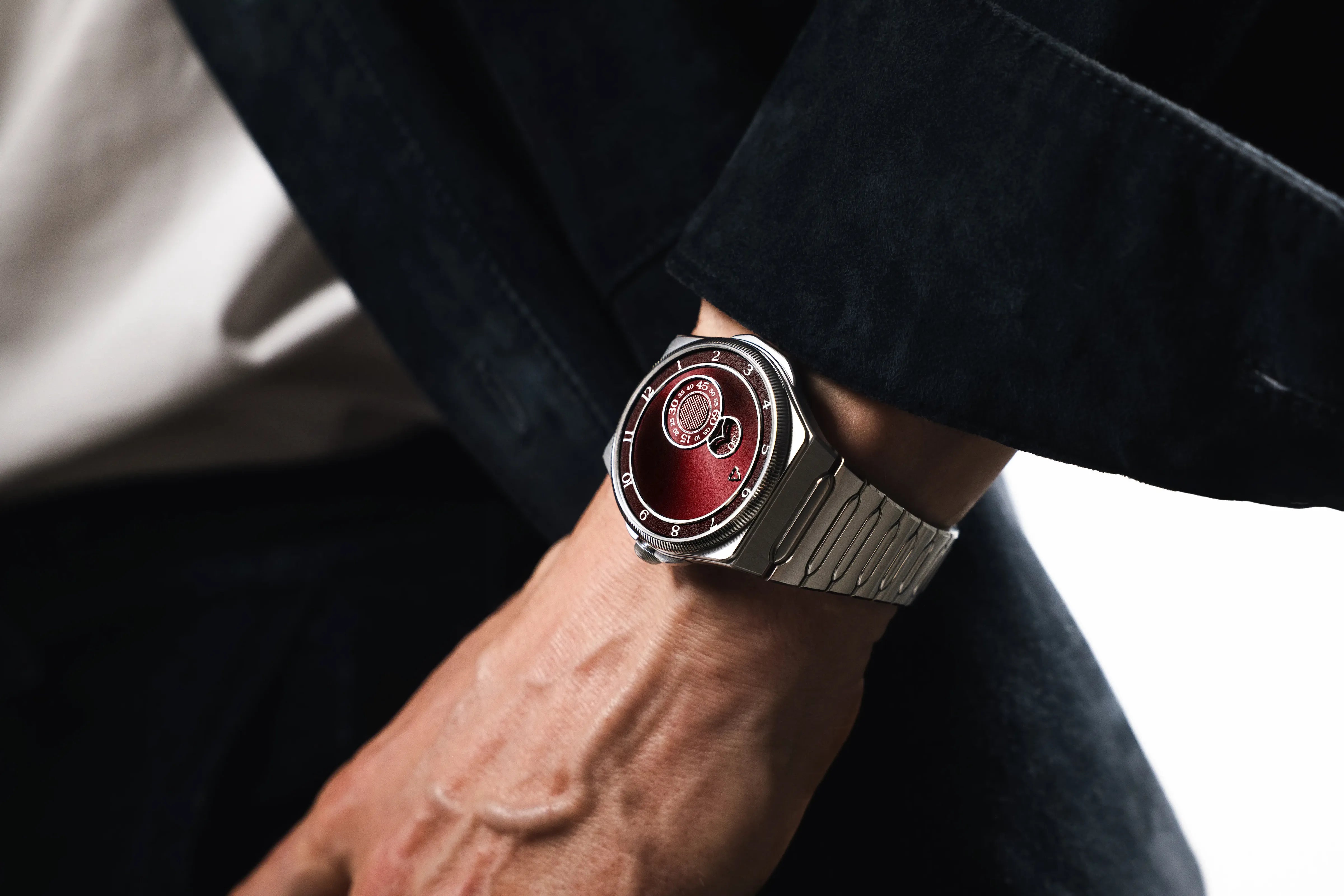 trilobe château trente deux watch